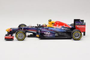 Red Bull RB9 Renault #2 M. Webber Infiniti Red Bull Racing Showcar 2013 Minichamps 1:18 110130072 Metall — bild 3 av 6