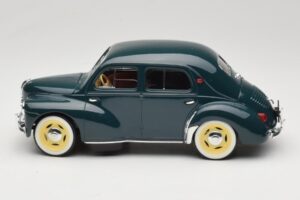 Renault 4CV Grön Solido 1:18 8047 Metall — bild 3 av 6