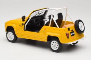 Renault 4L JP4 Jaune Tournesol Otto 1:18 OT1079 Resin — bild 5 av 6