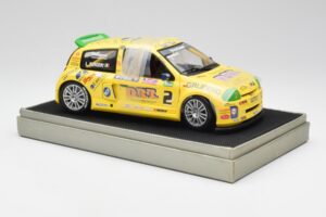 Renault Clio Sport #2 E. Rangoni Renault Clio Trophy Winner 2000 Universal Hobbies 1:18 7711218616 Metall — bild 4 av 6
