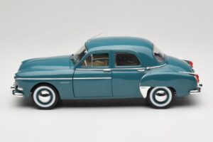 Renault Fregate Sevigne Grön Norev 1:18 185284 Metall — bild 4 av 6