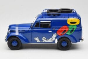 Renault Juvaquatre Michelin Blue Solido 1:18 82008 Metall — bild 4 av 8