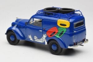 Renault Juvaquatre Michelin Blue Solido 1:18 82008 Metall — bild 6 av 8
