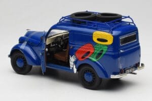 Renault Juvaquatre Michelin Blue Solido 1:18 82008 Metall — bild 7 av 8