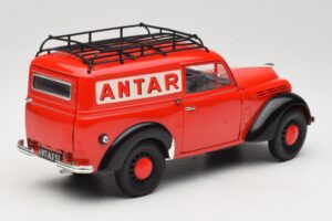 Renault Juvaquatre Utilitaire Röd Solido 1:18 8424 Metall — bild 3 av 8