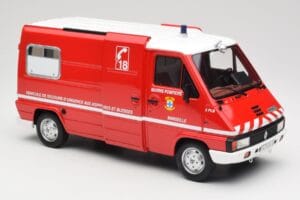 Renault Master T30 VSAB Brandkår Röd Otto 1:18 OT1107 Resin — bild 4 av 6