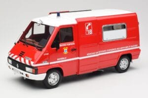 Renault Master T30 VSAB Brandkår Röd Otto 1:18 OT1107 Resin