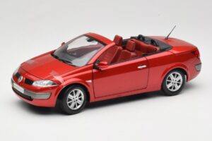 Renault Megane Mk1 CC Röd Solido 1:18 8152 Metall