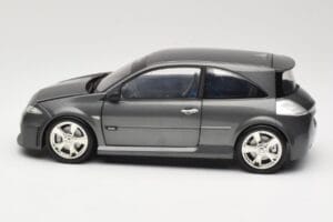 Renault Megane Mk2 RS Vampire Grey Norev 1:18 185101 Metall — bild 4 av 8