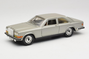 Rolls-Royce Camargue Silver Diamond Edition Bburago 1:18 3001-M3 Metall