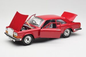 Rolls-Royce Camargue Röd Bburago 1:22 3001 Metall — bild 2 av 8