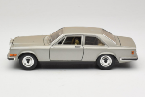 Rolls-Royce Camargue Silver Bburago 1:18 3001-M2 Metall — bild 4 av 8