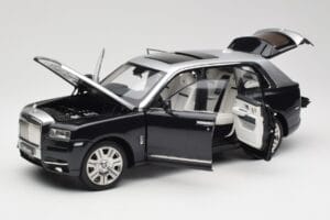 Rolls-Royce Cullinan Svart & Silver OEM 1:18 ROLLS001 Metall — bild 2 av 8