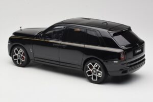 Rolls-Royce Cullinan Svart Med Gold Coachline & Shadow Wheels OEM 1:18 028-15A Metall — bild 7 av 8