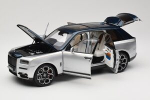 Rolls-Royce Cullinan Blå & Silver Tvåfärgad OEM 1:18 028-16B Metall — bild 2 av 8