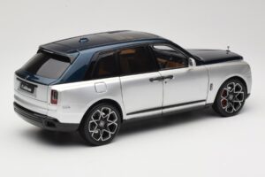 Rolls-Royce Cullinan Blå & Silver Tvåfärgad OEM 1:18 028-16B Metall — bild 3 av 8