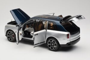 Rolls-Royce Cullinan Blå & Silver Tvåfärgad OEM 1:18 028-16B Metall — bild 5 av 8