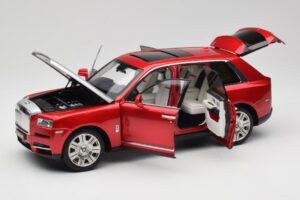 Rolls-Royce Cullinan Röd Med Shadow Wheels OEM 1:18 028-18A Metall — bild 2 av 8