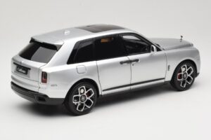 Rolls-Royce Cullinan Silver Med Shadow Wheels OEM 1:18 028-16A Metall — bild 3 av 8