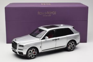 Rolls-Royce Cullinan Silver Med Shadow Wheels OEM 1:18 028-16A Metall — bild 8 av 8