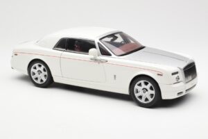 Rolls-Royce Phantom Coupe English Vit Silver Kyosho 1:18 08861EW Metall — bild 6 av 8