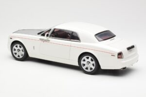 Rolls-Royce Phantom Coupe English Vit Silver Kyosho 1:18 08861EW Metall — bild 7 av 8
