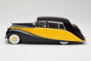 Rolls-Royce Silver Wraith Empress by Hooper Svart & Gul MCG 1:18 MCG18066 Metall — bild 3 av 6