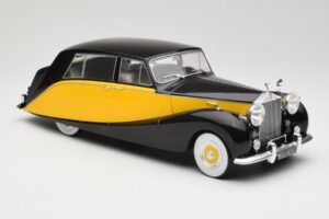 Rolls-Royce Silver Wraith Empress by Hooper Svart & Gul MCG 1:18 MCG18066 Metall — bild 4 av 6