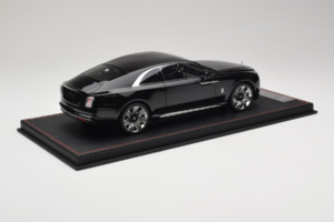 Rolls-Royce Spectre Svart Df Model 1:18 REMC017 Resin — bild 3 av 6