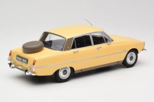Rover 3500 V8 P6 Kräm MCG 1:18 MCG18046 Metall — bild 2 av 6