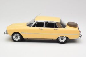 Rover 3500 V8 P6 Kräm MCG 1:18 MCG18046 Metall — bild 3 av 6