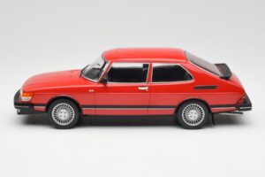 Saab 900 GL Röd MCG 1:18 MCG18340 Metall — bild 5 av 6