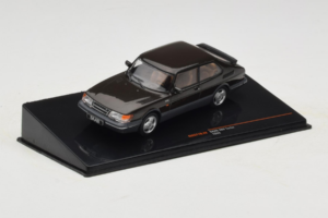 Saab 900 Turbo Svart IXO 1:43 CLC577N Metall — bild 2 av 4