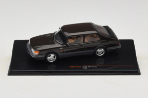Saab 900 Turbo Svart IXO 1:43 CLC577N Metall