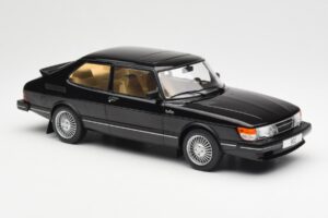 Saab 900 Turbo Svart MCG 1:18 MCG18338 Metall — bild 4 av 6