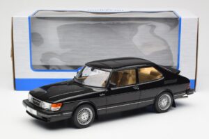 Saab 900 Turbo Svart MCG 1:18 MCG18338 Metall — bild 6 av 6