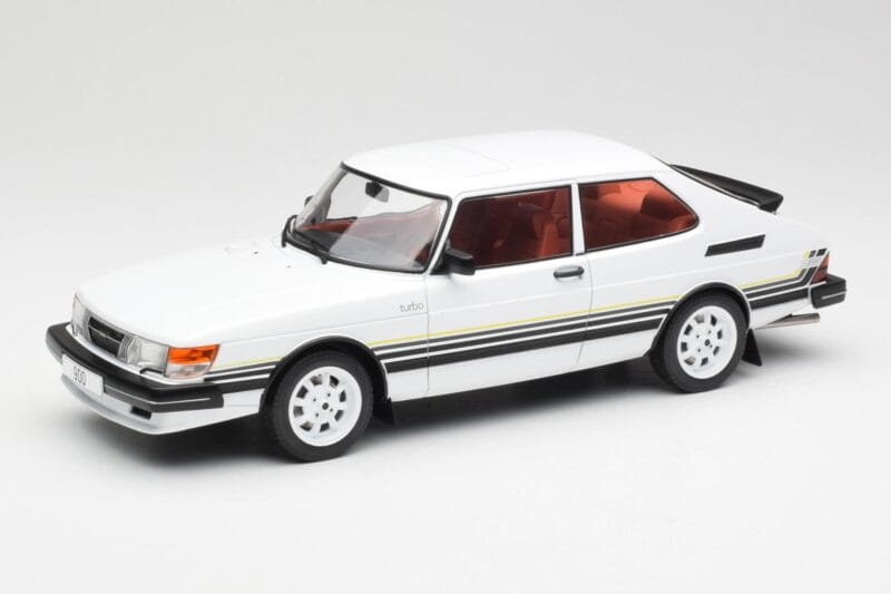 Saab 900 Turbo Vit MCG 1:18 MCG18339 Metall