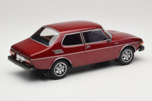 Saab 99 EMS Metallic Röd MCG 1:18 MCG18441 Metall — bild 2 av 6