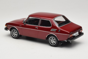 Saab 99 EMS Metallic Röd MCG 1:18 MCG18441 Metall — bild 5 av 6
