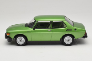 Saab 99 Metallic Grön MCG 1:18 MCG18440 Metall — bild 3 av 6