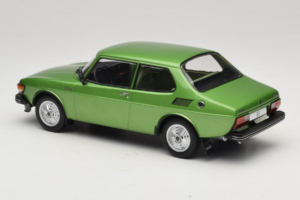 Saab 99 Metallic Grön MCG 1:18 MCG18440 Metall — bild 5 av 6