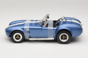 Shelby Cobra 427 S/C Blå Vit Rand Road Signature 1:18 92058-P2 Metall — bild 3 av 6