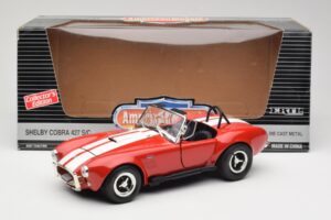 Shelby Cobra 427 S/C Guardsman Red ERTL 1:18 7369 Metall — bild 8 av 8