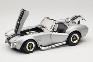 Shelby Cobra 427S/C Silver Med Svarta Ränder Road Signature 1:18 92058 Metall — bild 2 av 8