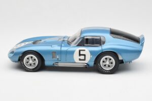 Shelby Cobra Daytona Coupe #5 D. Gurney / B. Bondurant 24 Hours of Le Mans 1964 Exoto 1:18 135190555498 Metall — bild 4 av 8