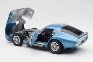Shelby Cobra Daytona Coupe #5 D. Gurney / B. Bondurant 24 Hours of Le Mans 1964 Exoto 1:18 135190555498 Metall — bild 5 av 8