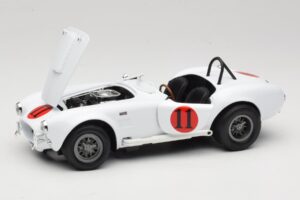 Shelby Cobra 427 S/C Vit Auto World 1:18 AWSS104 Metall — bild 2 av 8