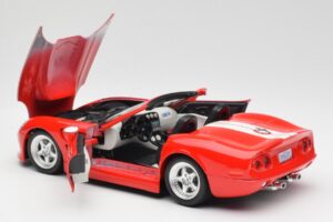 Shelby Series 1 Cabriolet Röd Bburago 1:18 3353 Metall — bild 5 av 8