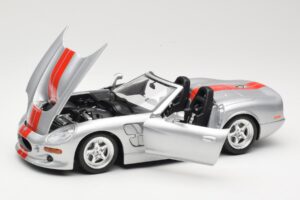 Shelby Series 1 Silver Bburago 1:18 3323 Metall — bild 2 av 8