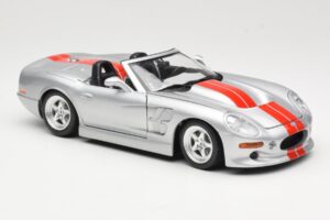 Shelby Series 1 Silver Bburago 1:18 3323 Metall — bild 6 av 8
